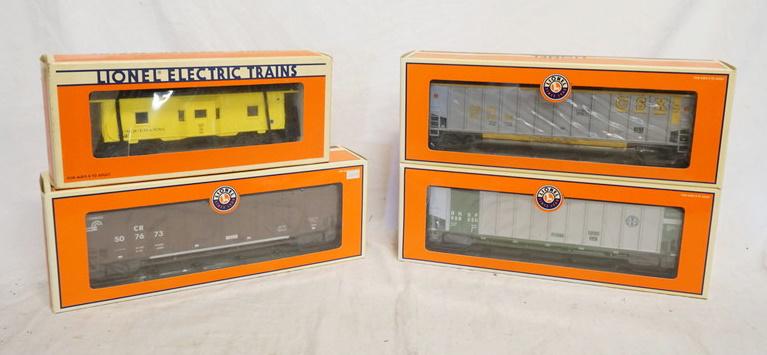 4 LIONEL MODEL TRAINS (1 of 2)