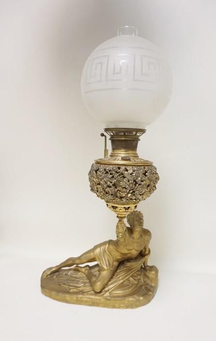 BRADLEY & HUBBARD FIGURAL METAL LAMP (1 of 4)