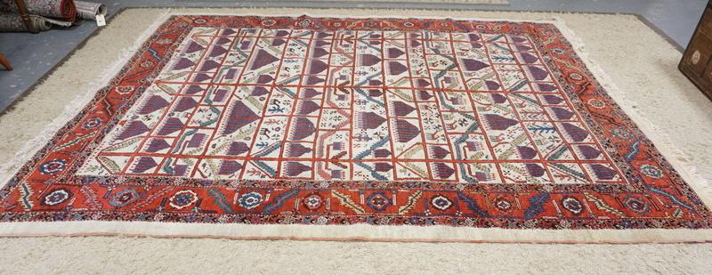 PERSIAN ROOM SIZE RUG (1 of 4)