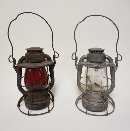 PAIR OF DIETZ RAILROAD LANTERNS (1 of 1)