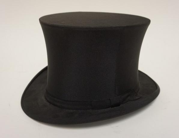 ANTIQUE TOP HAT (1 of 3)