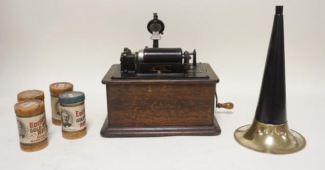 EDISON CYLINDER RECORD PLAYER (1 of 4)