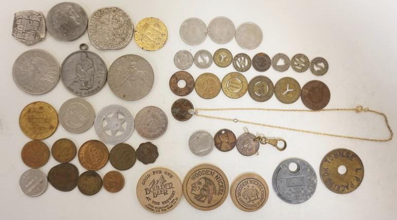 LOT OF MISC TOKENS, SOUVENIR COINS, ETC (1 of 4)