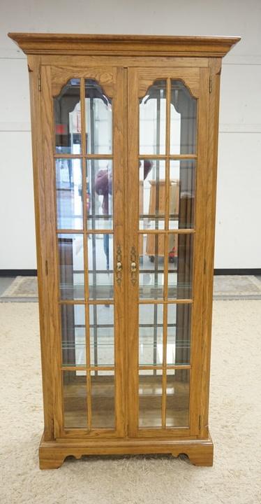 LIGHTED DISPLAY CABINET (1 of 4)