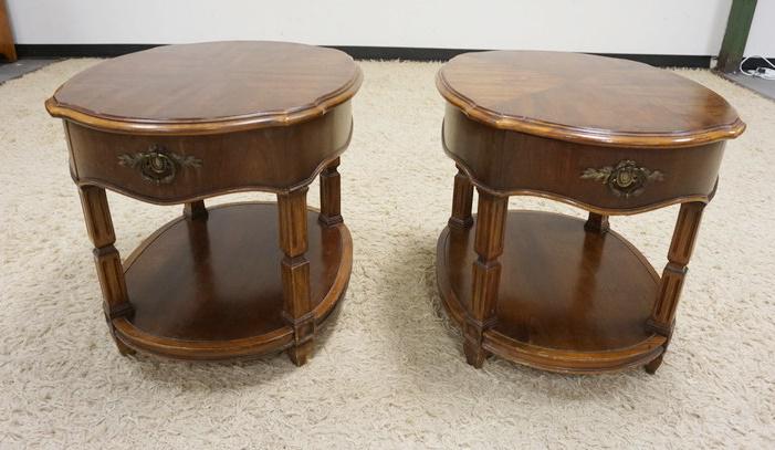 2 THOMASVILLE ONE DRAWER LAMP TABLES (1 of 3)