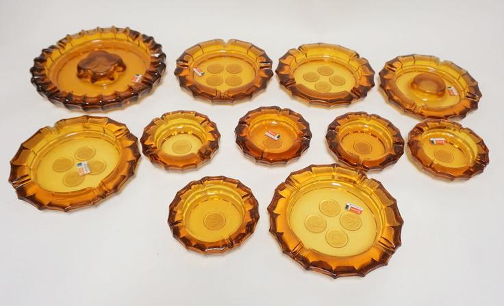 11 AMBER FOSTORIA COIN GLASS ASHTRAYS: 11 AMBER FOSTORIA COIN GLASS ASHTRAYS LARGEST 10 IN