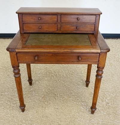 SMALL STEP BACK DESK (1 of 4)