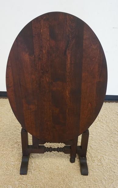 WALLACE NUTTING TILT TOP TABLE (1 of 4)