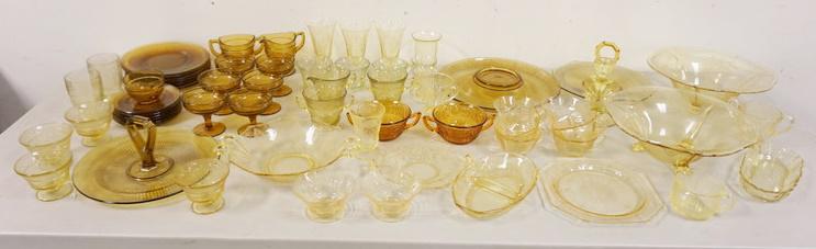 TABLE LOT OF AMBER & YELLOW DEPRESSION, ETC: TABLE LOT OF AMBER & YELLOW DEPRESSION, ETC, INCLUDES ADAMS RIB, PATRICIAN, FOSTORIA, BAROQUE, PRINCESS, FLORENTINE, ELEGANT, ETCHED, ETC