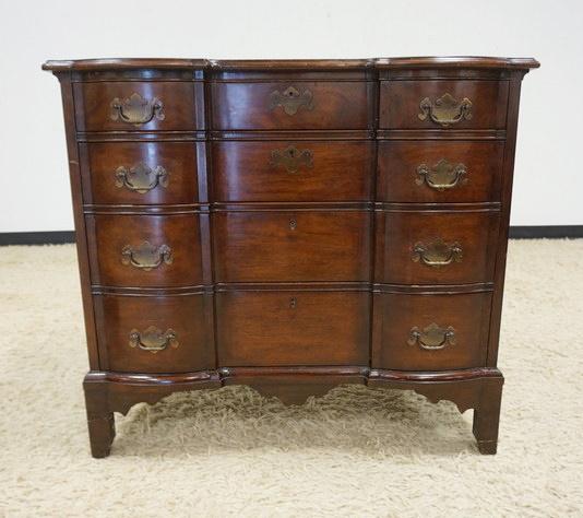 MAHOGANY 4 DRAWER BLOCK FRONT CHEST (1 of 4)