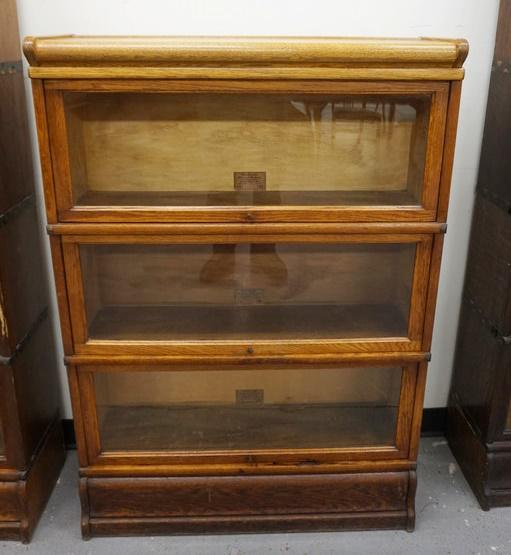 OAK SECTIONAL BARRISTER BOOKCASE (1 of 3)