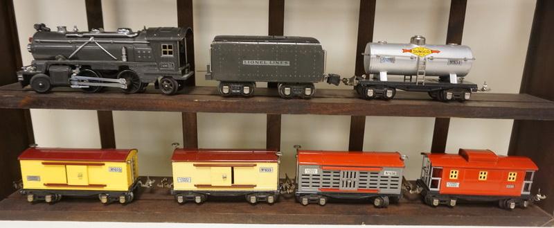 LIONEL O GAUGE TRAIN SET 249E (1 of 3)