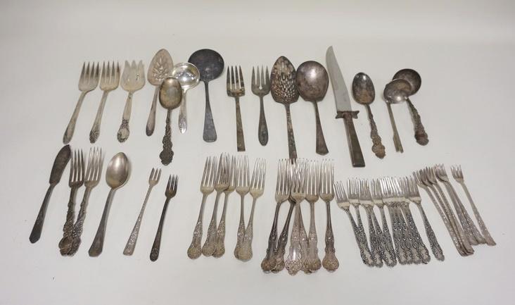 LOT OF MISC SILVERPLATED FLATWARE (1 of 1)