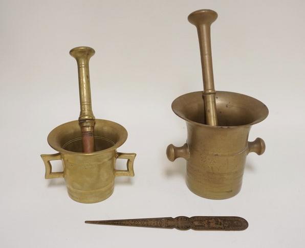 BRASS LOT W/2 MORTARS & PESTLES (1 of 2)