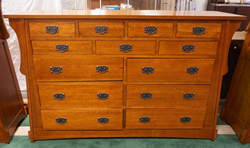 MISSION OAK ARTS  & CRAFTS INDUSTRIES LOW CHEST (1 of 3)