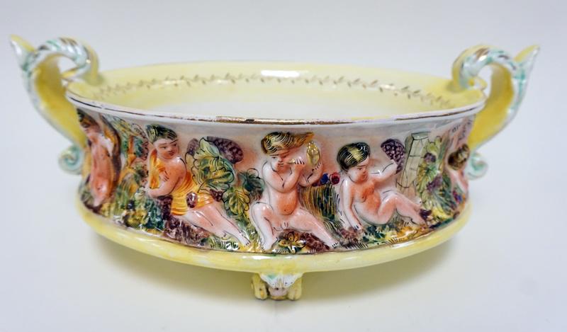 CAPODIMONTE OVAL DOUBLE HANDLE BOWL (1 of 2)