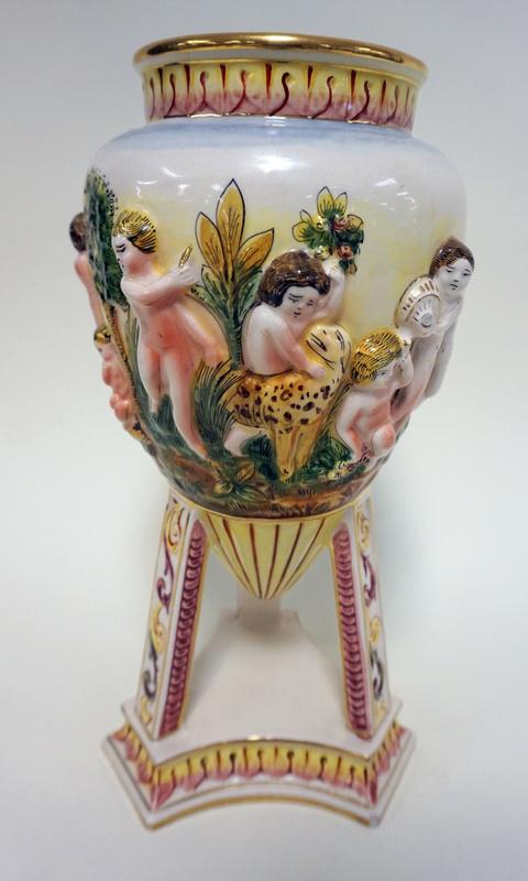 CAPODIMONTE VASE (1 of 4)
