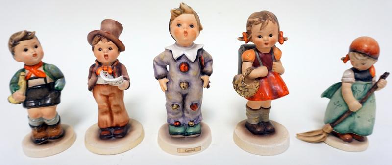 GROUP OF 5 HUMMELS: GROUP OF 5 HUMMELS, LARGEST IS APPROXIMATELY 6 IN HIGH