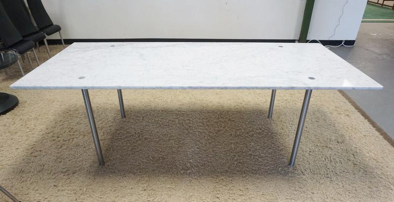 CARRARALINE MARBLE DINING TABLE (1 of 4)