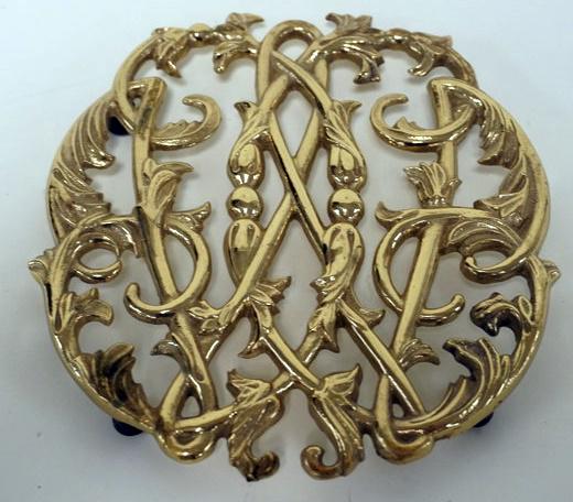 COLONIAL WILLIAMSBURG BRASS TRIVET (1 of 2)