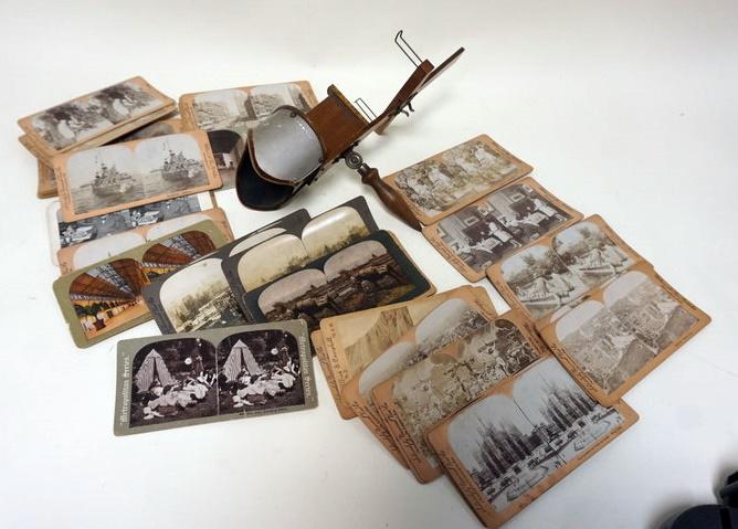 STEREOPTICON VIEWER AND CARDS (1 of 2)