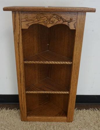 OAK HANGING CORNER SHELF (1 of 2)