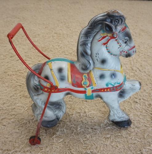 METAL MOBO CHILDS VINTAGE PUSH TOY HORSE (1 of 3)