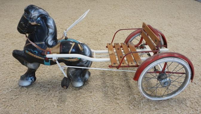 METAL MOBO CHILDS PEDAL HORSE & SURREY (1 of 4)