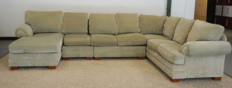 BASSETT SECTIONAL SOFA: BASSETT SECTIONAL SOFA
