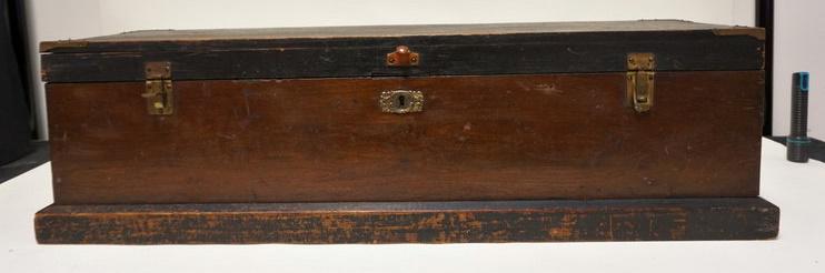WOODEN TOOL BOX W/TRAY (1 of 3)