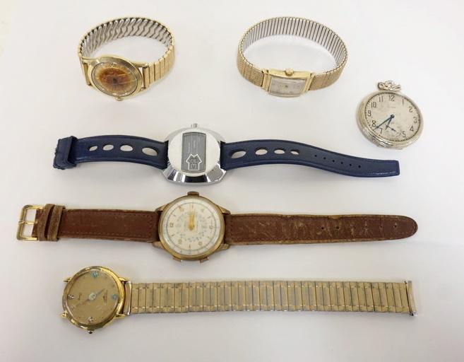 LOT OF MENS WATCHES (1 of 3)