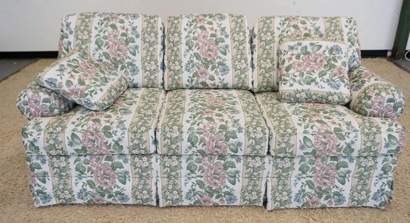 THOMASVILLE FLORAL UPHOLSTERED SOFA: THOMASVILLE FLORAL UPHOLSTERED SOFA, 78 IN WIDE X 30 IN HIGH X 33 IN DEEP