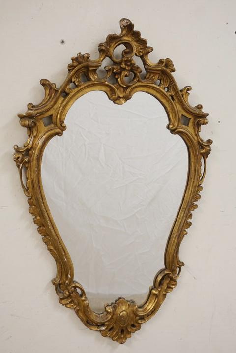 MIRROR IN ANTIQUE PIERCED GILTWOOD FRAME (1 of 3)