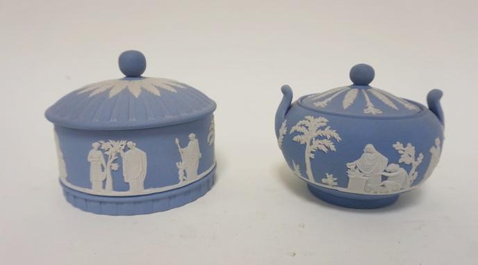WEDGWOOD ENGLAND JASPER: WEDGWOOD ENGLAND JASPER, COVERED SUGAR & APHRODITE COVERED BOX, LARGEST IS APPROXIMATELY 5 IN X 4 IN