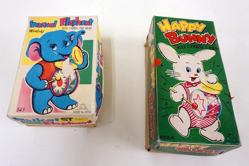 LOT OF 2 VINTAGE WIND UP TOYS (1 of 2)
