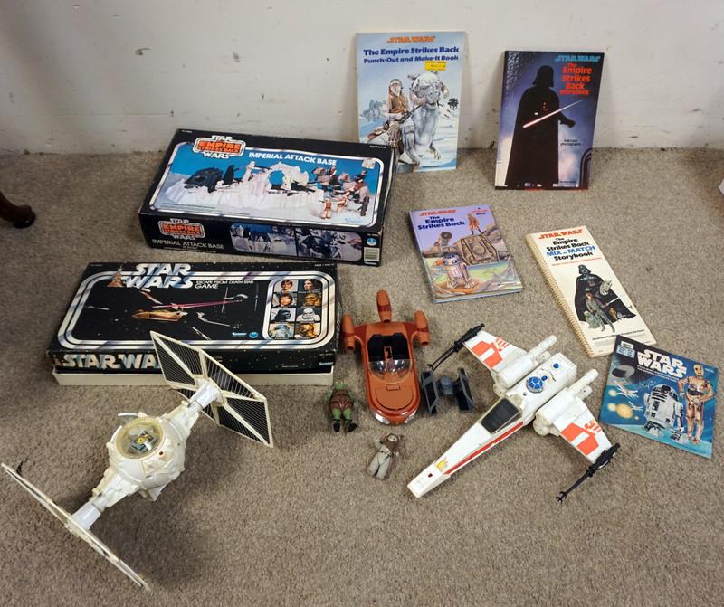 VINTAGE STAR WARS TOY LOT (1 of 9)