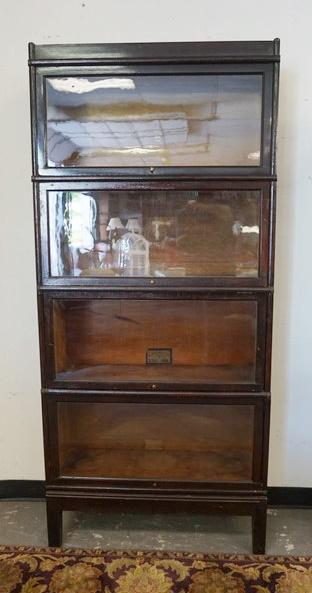 4 SECTION MAHOGANY BOOKCASE (1 of 2)