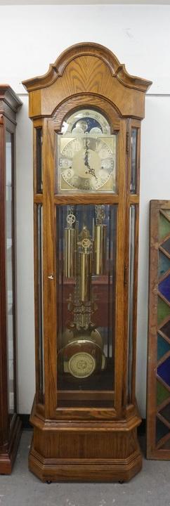 HOWARD MILLER OAK GRANDFATHERS CLOCK (1 of 3)