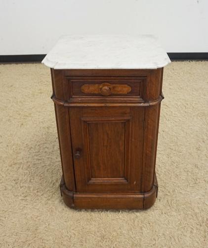 VICTORIAN MARBLE TOP ONE DRAWER ONE DOOR STAND (1 of 2)