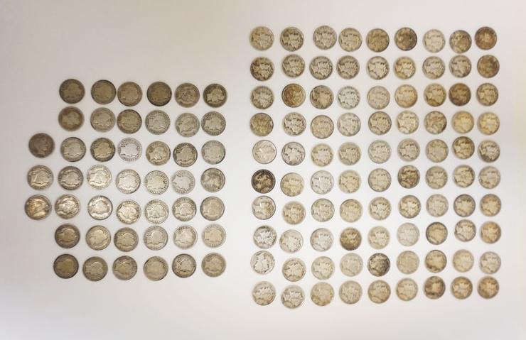 LOT OF 135 MERCURY & BARBER DIMES (1 of 6)
