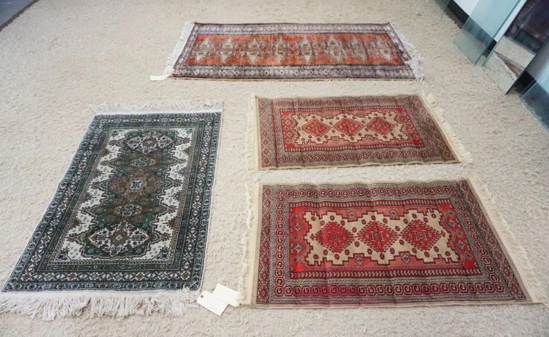 LOT OF 4 PERSIAN THROW RUGS (1 of 4)