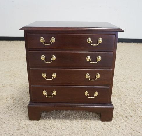 KNOB CREEK 4 DRAWER MINIATURE MAHOGANY CHEST (1 of 5)