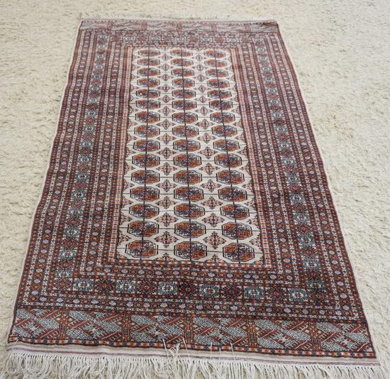 PERSIAN THROW RUG (1 of 4)