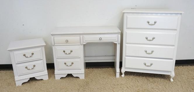 3 PIECES GIRLS BEDROOM SET (1 of 2)