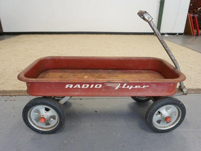 CHILDS VINTAGE RADIO FLYER WAGON (1 of 1)