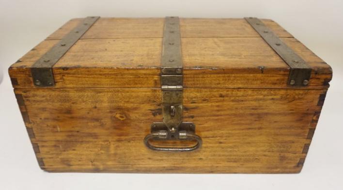 ANTIQUE CAMPHOR WOOD STRONG BOX (1 of 3)