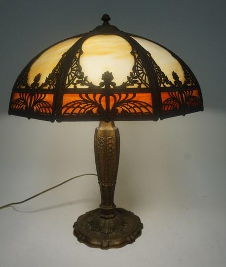 CAST METAL TABLE LAMP (1 of 3)
