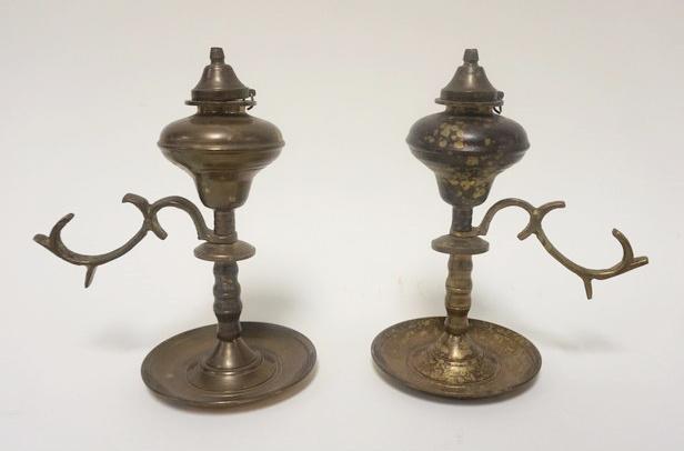 LIBERTY VILLAGE BRASS OIL LAMPS: LIBERTY VILLAGE BRASS OIL LAMPS APP. 8 IN H