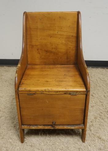 PRIMITIVE PINE CHILD SIZE SEAT (1 of 3)