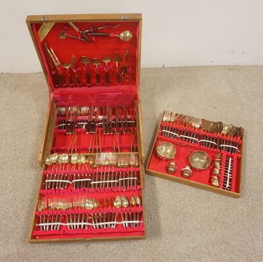 LARGE THAI FLATWARE SET IN BOX (1 of 5)